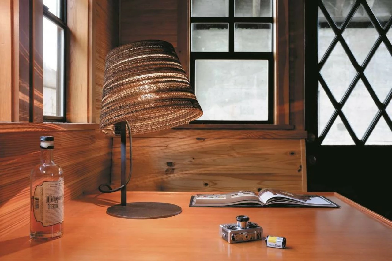 Graypants Tilt Tafellamp Bruin Karton Ø34x24x56cm 2 Graypants Tilt Tafellamp Bruin Karton Ø34x24x56cm - Afbeelding 2