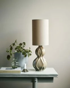 House Doctor Woma Tafellamp Zand - 262320050 -verlichting Soldes Boutique house doctor woma tafellamp zand 262320050 2